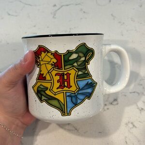 White Harry Potter House Crest mug